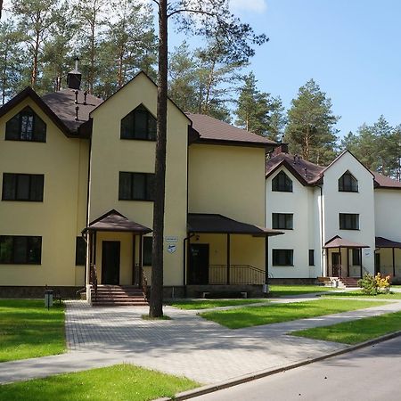 Isloch Park Hotel Rakaw Bagian luar foto