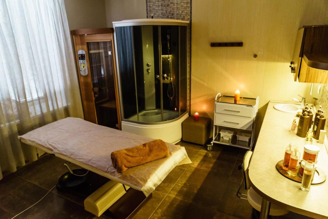 Isloch Park Hotel Rakaw Bagian luar foto