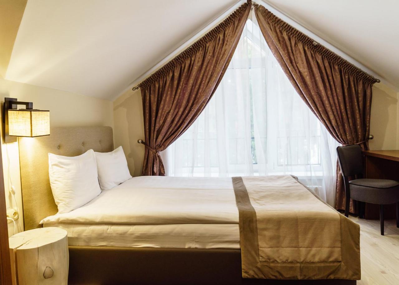 Isloch Park Hotel Rakaw Bagian luar foto