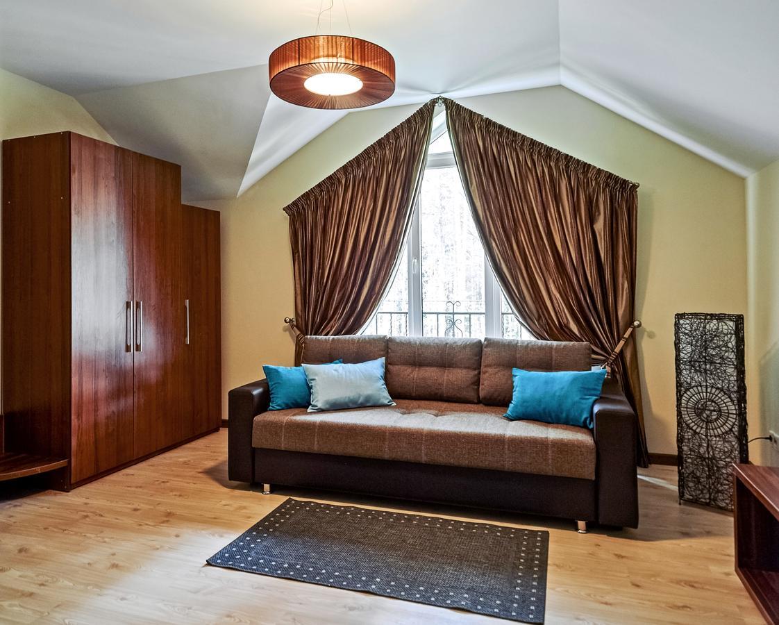 Isloch Park Hotel Rakaw Bagian luar foto